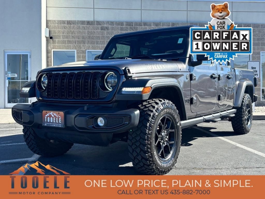 2024 Jeep Gladiator Willys in Gray — front three-quarter view