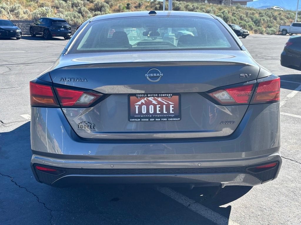 2024 Nissan Altima — detail view